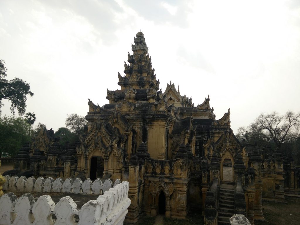 Maha Aung Mye Bonzan monastery. 