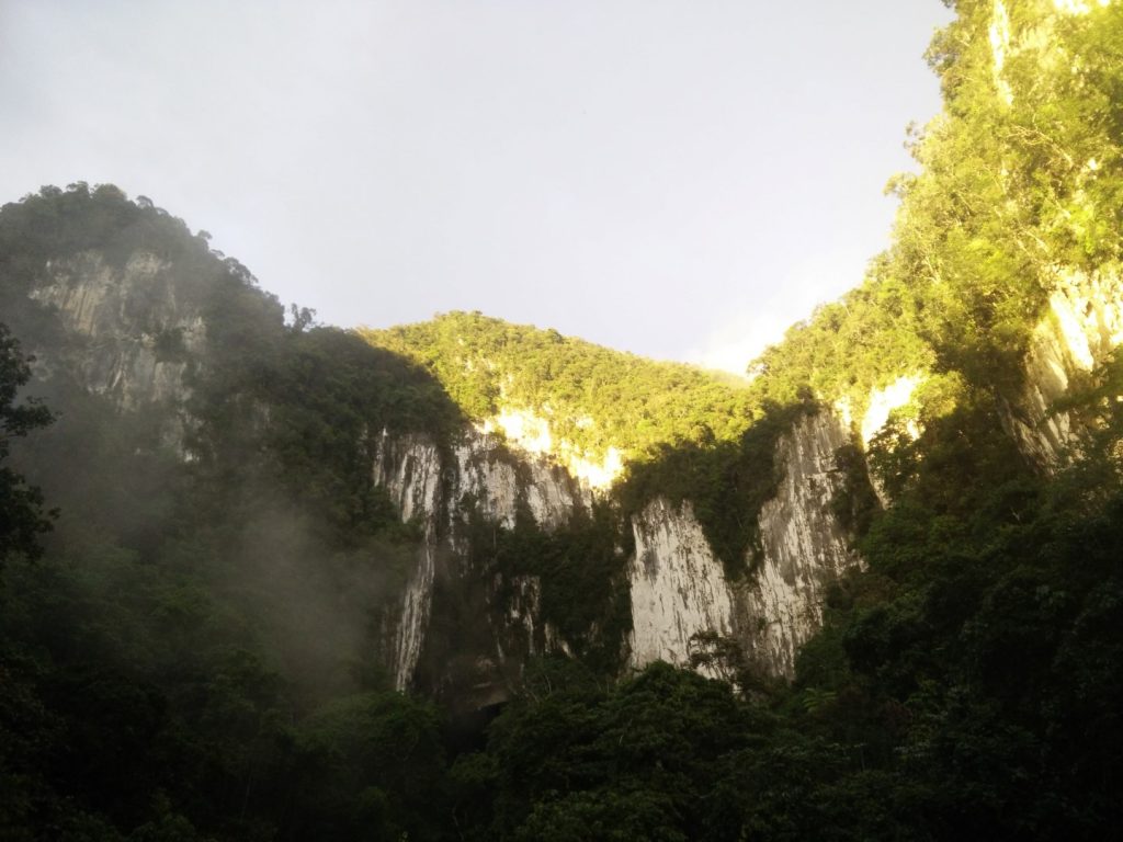 Entrance of the Deer Cave with a little bit of sun after rain.