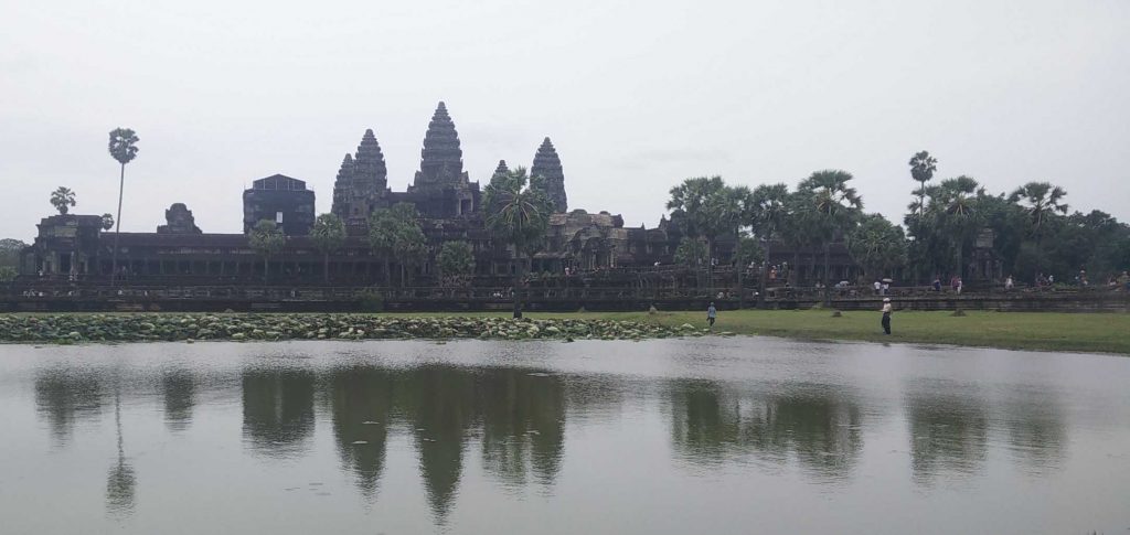 My failed attempt to take one of them arty photos of Angkor Wat.